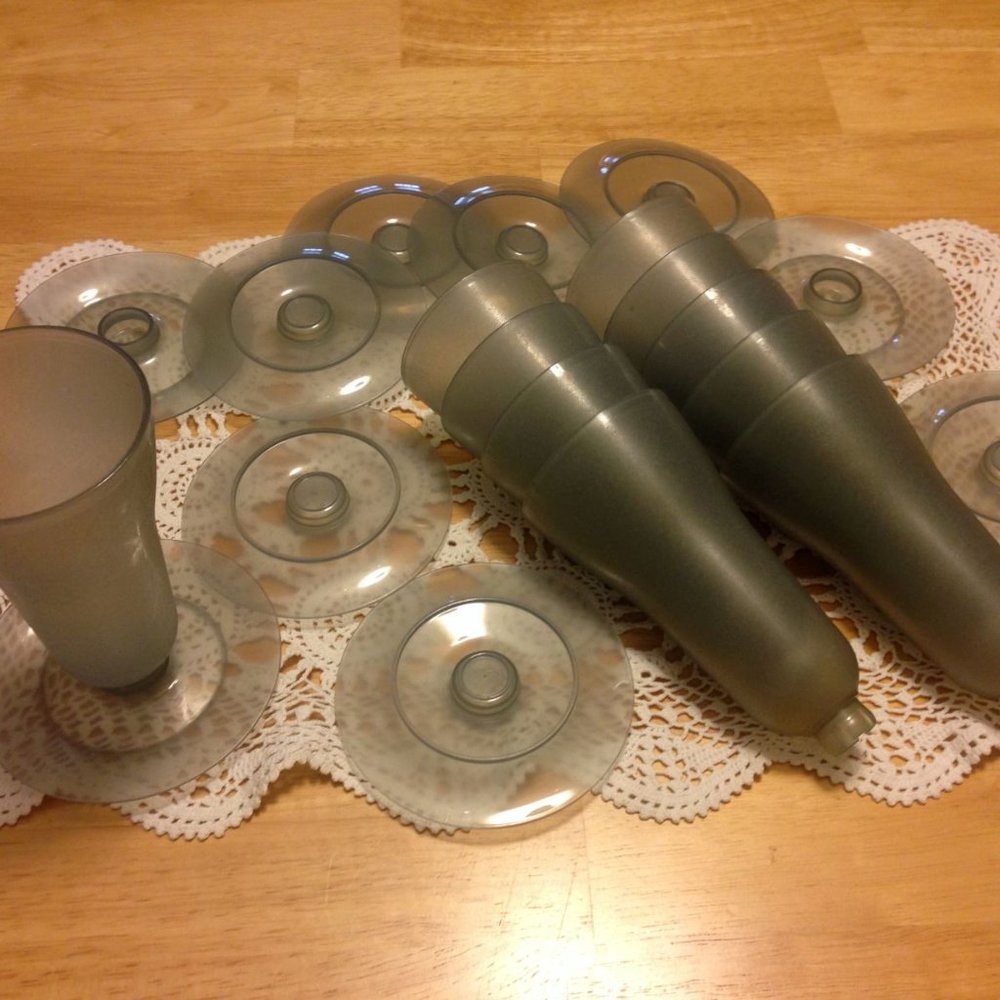 Vintage Tupperware Parfait serving cups with stands w/o lids